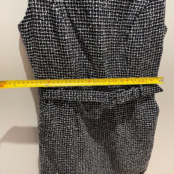 NWOT Navy/White Woven Boucle Sheath Dress 2 petite - Picture 3 of 9